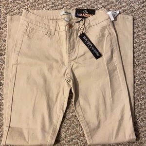 Khaki colored skinny jeans